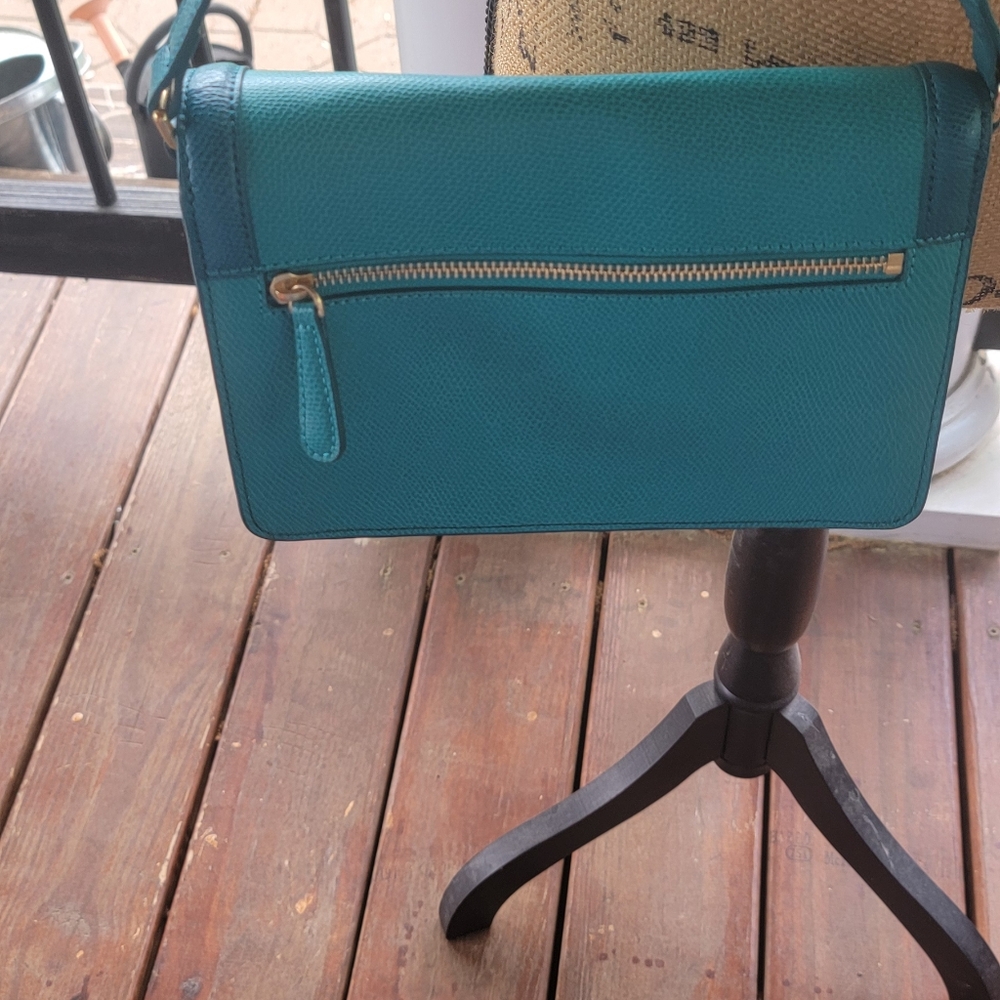 Vera Bradley Tess Crossbody - Picture 9 of 16